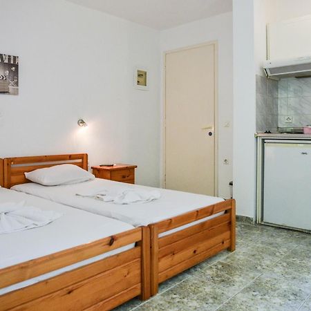Plaza Studios Agia Anna  Exterior photo