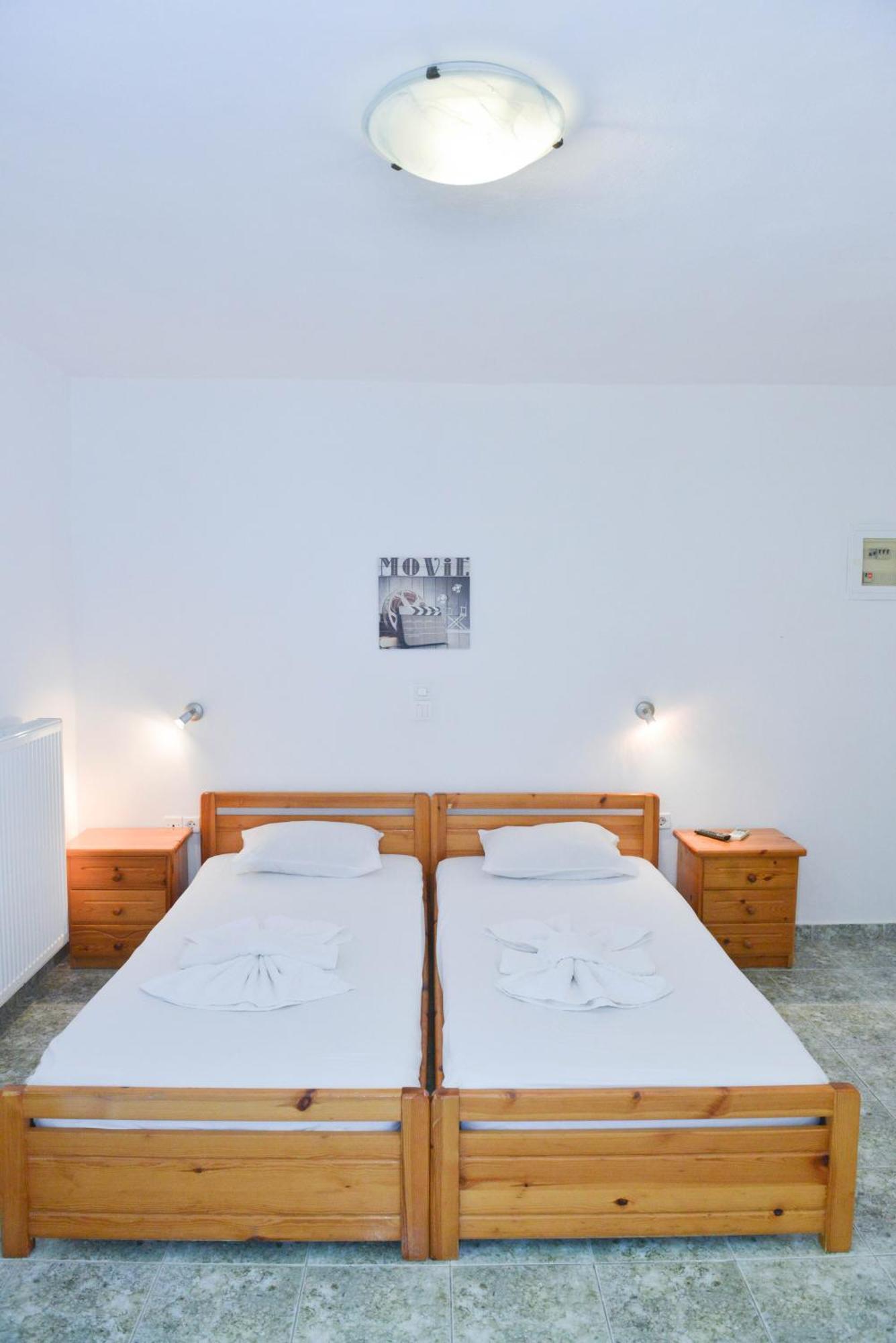 Plaza Studios Agia Anna  Exterior photo