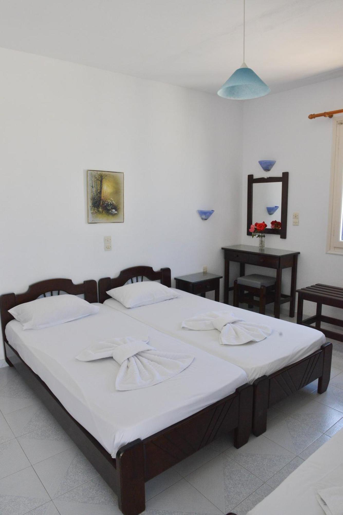 Plaza Studios Agia Anna  Exterior photo