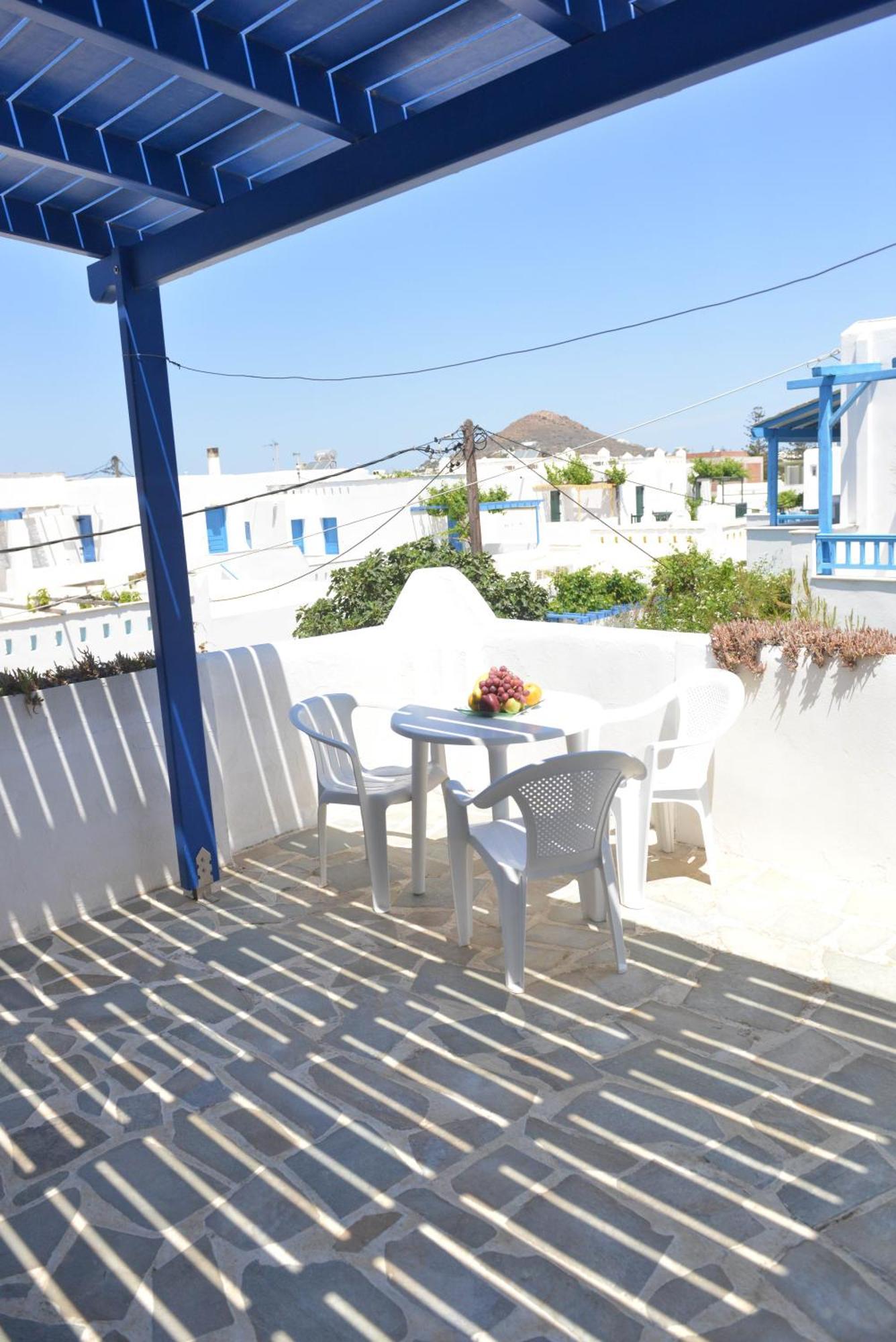 Plaza Studios Agia Anna  Exterior photo