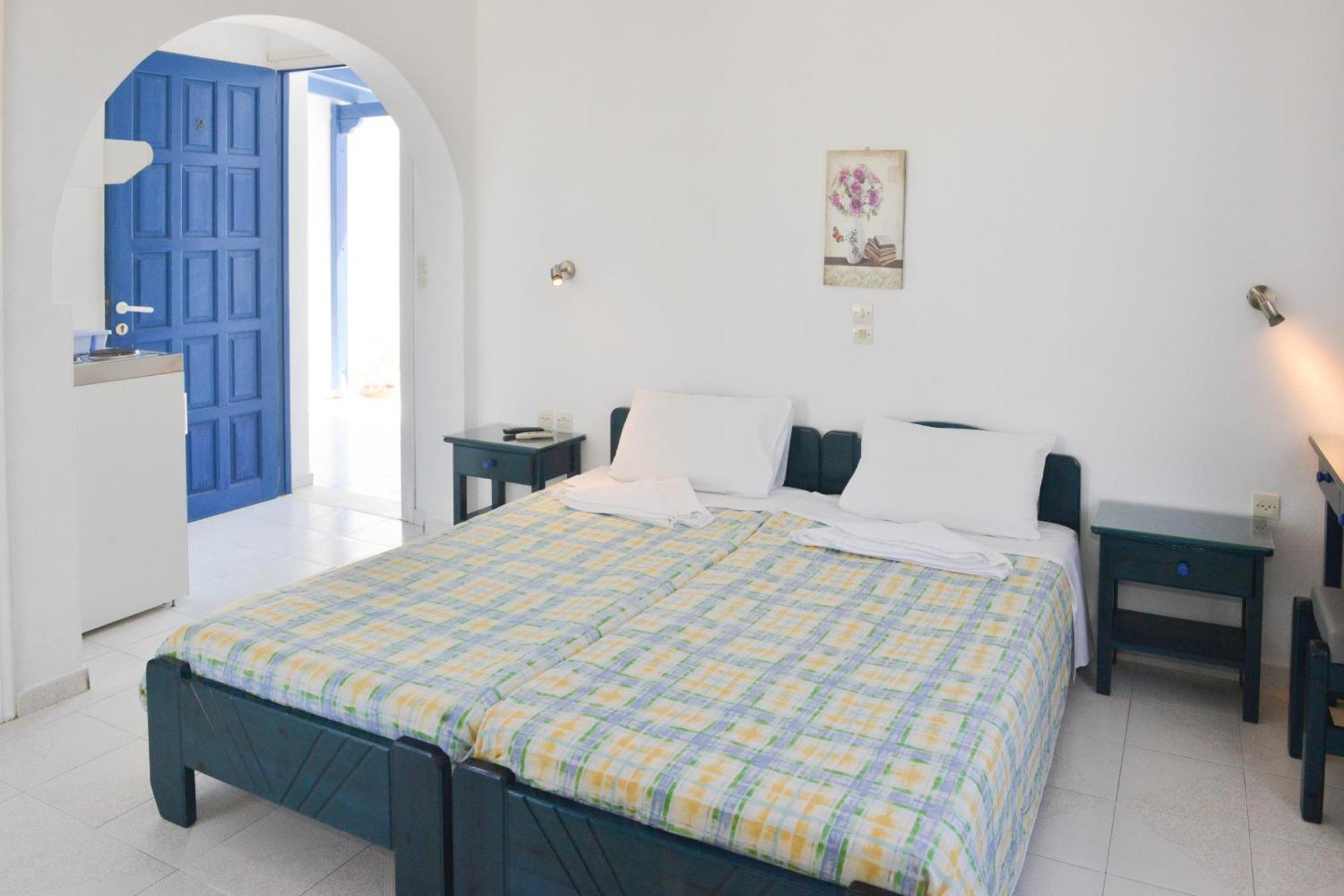 Plaza Studios Agia Anna  Exterior photo