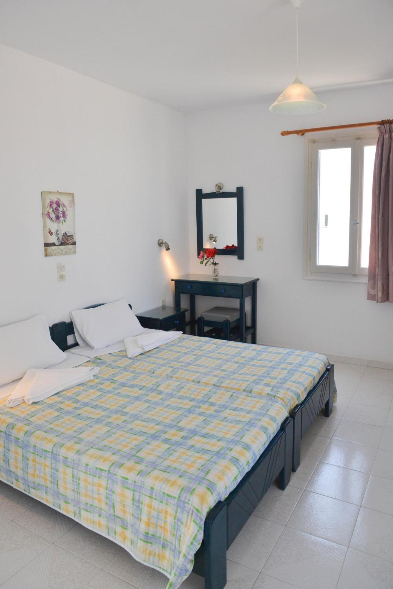 Plaza Studios Agia Anna  Exterior photo