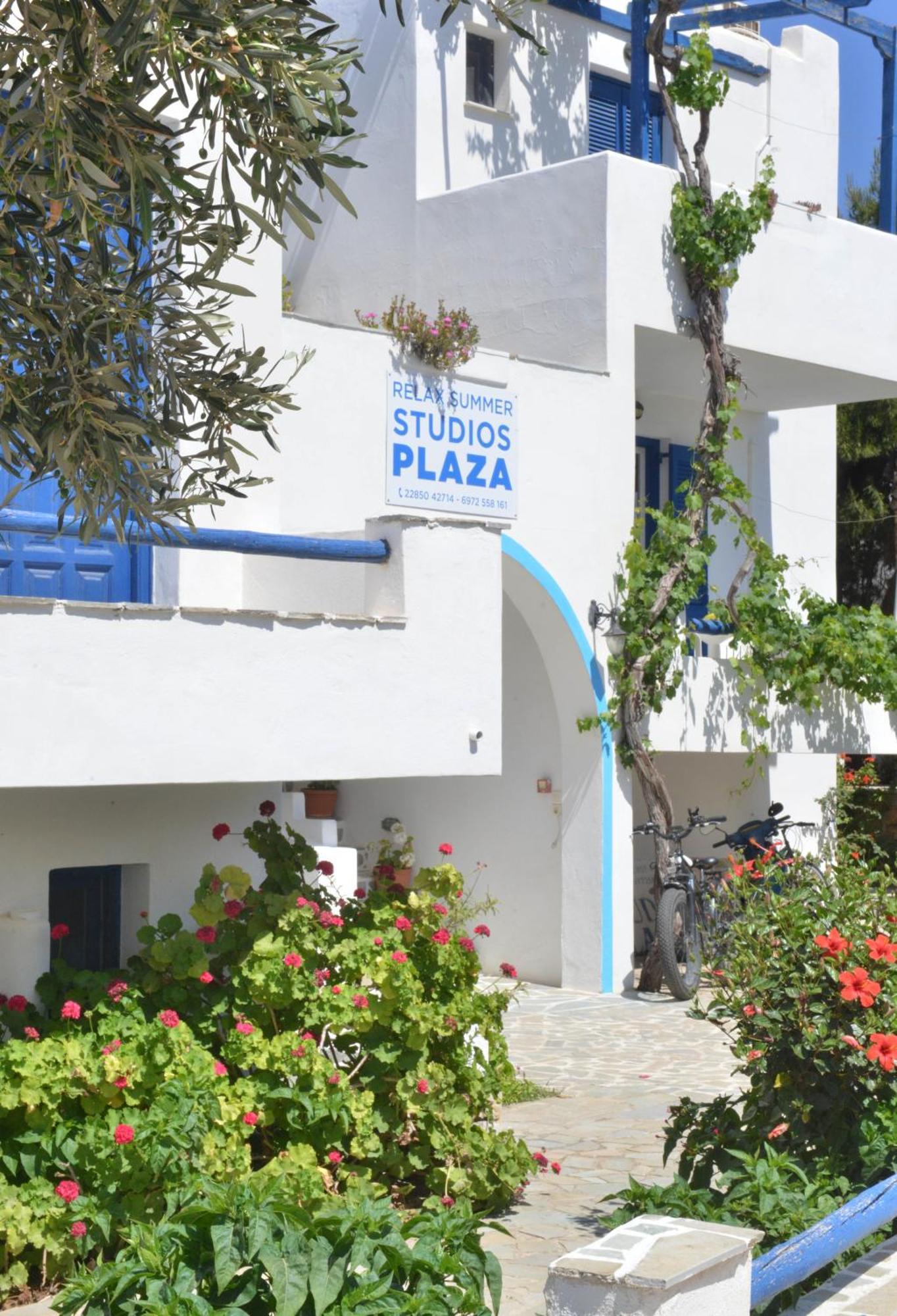 Plaza Studios Agia Anna  Exterior photo